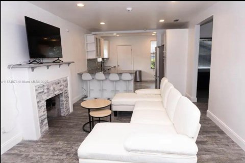 Casa en venta en Miami, Florida, 3 dormitorios, 110.37 m2 № 1925890 - foto 5
