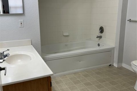 Adosado en alquiler en Kissimmee, Florida, 3 dormitorios, 120.4 m2 № 1678464 - foto 12