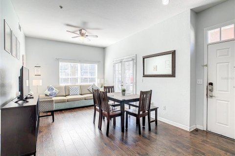 Condominio en venta en Kissimmee, Florida, 4 dormitorios, 136.57 m2 № 1844903 - foto 3