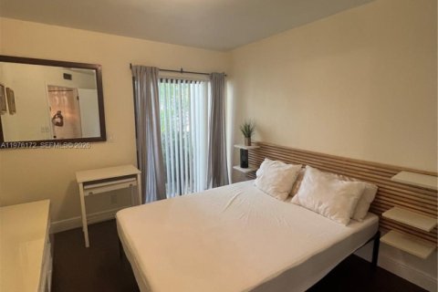 Condominio en alquiler en Margate, Florida, 2 dormitorios, 90.12 m2 № 2042778 - foto 9
