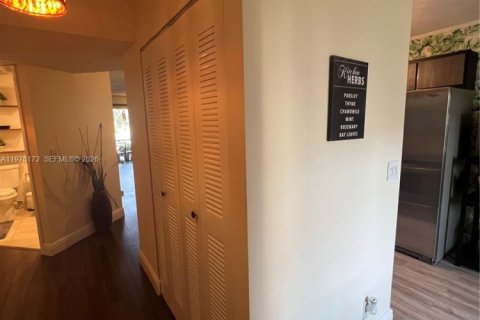 Condominio en alquiler en Margate, Florida, 2 dormitorios, 90.12 m2 № 2042778 - foto 12