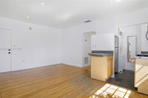Condominio en venta en Miami Beach, Florida, 1 dormitorio, 49.05 m2 № 2034241 - foto 4