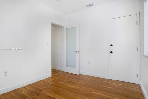 Condominio en venta en Miami Beach, Florida, 1 dormitorio, 49.05 m2 № 2034241 - foto 17