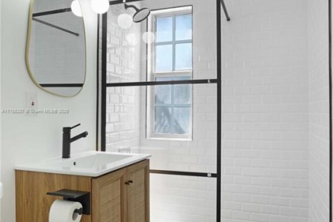 Condominio en venta en Miami Beach, Florida, 1 dormitorio, 49.05 m2 № 2034241 - foto 11