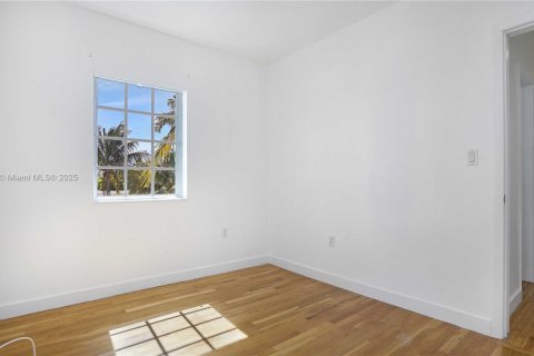 Condominio en venta en Miami Beach, Florida, 1 dormitorio, 49.05 m2 № 2034241 - foto 14