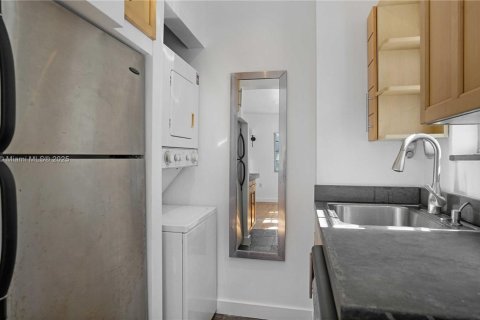 Condominio en venta en Miami Beach, Florida, 1 dormitorio, 49.05 m2 № 2034241 - foto 8