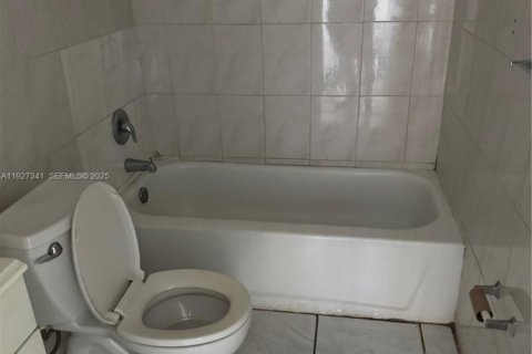 Condo in Dania Beach, Florida, 2 bedrooms № 1987013 - photo 6