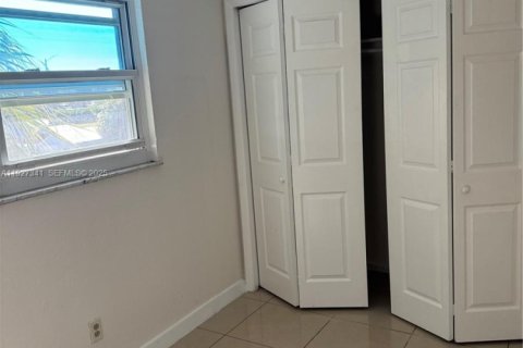 Condo in Dania Beach, Florida, 2 bedrooms № 1987013 - photo 7
