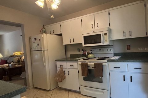 Condo in Dunedin, Florida, 2 bedrooms  № 2237132 - photo 9