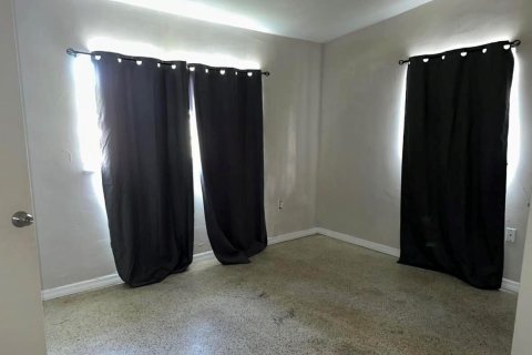 Villa ou maison à vendre à St. Lucie, Floride: 4 chambres, 125.42 m2 № 2194863 - photo 5