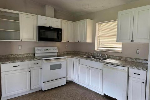 Villa ou maison à vendre à St. Lucie, Floride: 4 chambres, 125.42 m2 № 2194863 - photo 3