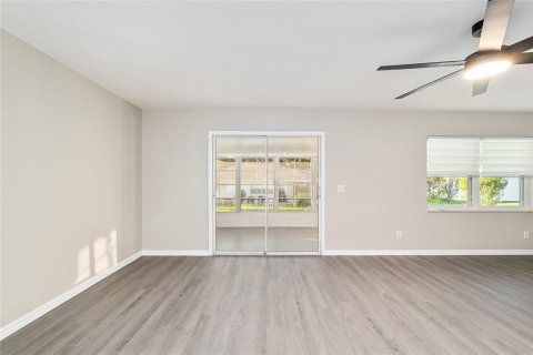 Casa en venta en Ocala, Florida, 2 dormitorios, 114.27 m2 № 1719287 - foto 9