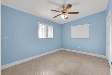 House in Key Largo, Florida 2 bedrooms, 82.13 sq.m. № 2043131 - photo 8