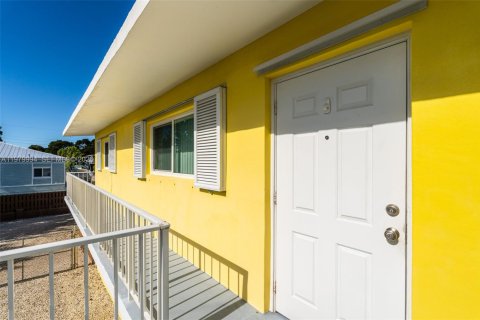 House in Key Largo, Florida 2 bedrooms, 82.13 sq.m. № 2043131 - photo 17