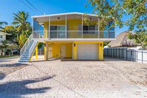 House in Key Largo, Florida 2 bedrooms, 82.13 sq.m. № 2043131 - photo 22