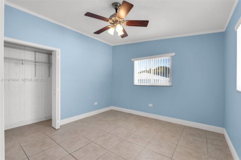 House in Key Largo, Florida 2 bedrooms, 82.13 sq.m. № 2043131 - photo 11