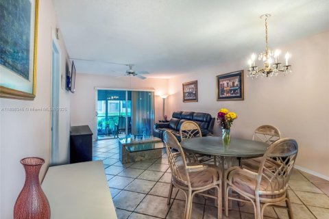 Copropriété à vendre à Margate, Floride: 2 chambres, 90.12 m2 № 1954174 - photo 1