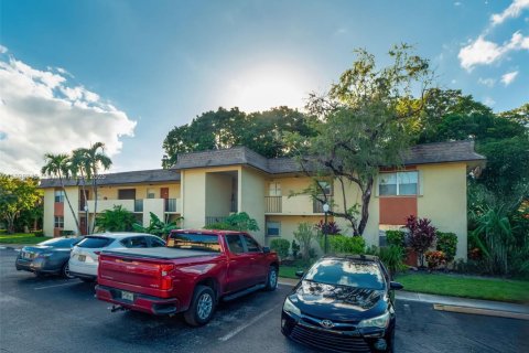 Copropriété à vendre à Margate, Floride: 2 chambres, 90.12 m2 № 1954174 - photo 18