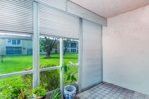 Copropriété à vendre à Margate, Floride: 2 chambres, 90.12 m2 № 1954174 - photo 13