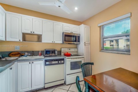 Copropriété à vendre à Margate, Floride: 2 chambres, 90.12 m2 № 1954174 - photo 4