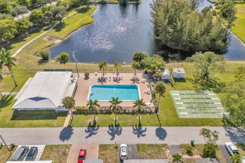 Casa en alquiler en Tamarac, Florida, 2 dormitorios, 93.65 m2 № 2169997 - foto 25
