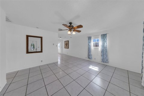 Casa en alquiler en Tamarac, Florida, 2 dormitorios, 93.65 m2 № 2169997 - foto 6