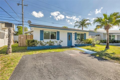Casa en alquiler en Tamarac, Florida, 2 dormitorios, 93.65 m2 № 2169997 - foto 3
