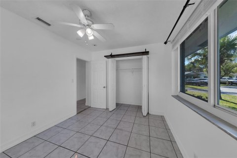 Casa en alquiler en Tamarac, Florida, 2 dormitorios, 93.65 m2 № 2169997 - foto 23