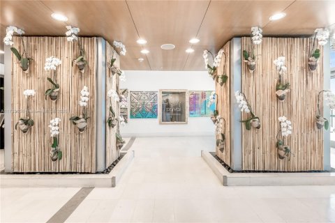 Condo in Miami, Florida, 2 bedrooms  № 2014614 - photo 20