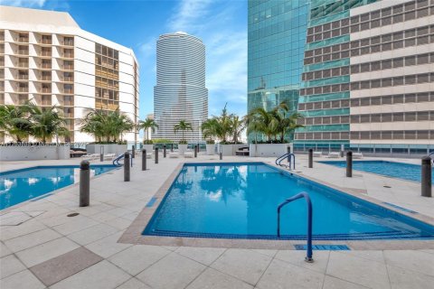 Condo in Miami, Florida, 2 bedrooms  № 2014614 - photo 18