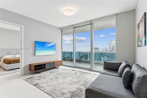 Condo in Miami, Florida, 2 bedrooms  № 2014614 - photo 8