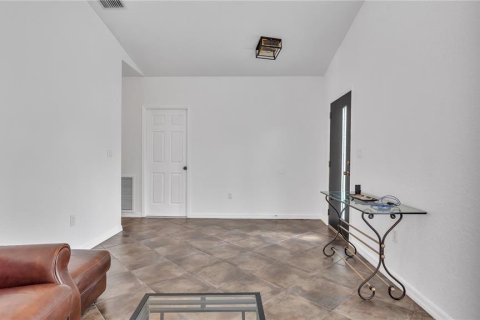 House in Tampa, Florida 3 bedrooms, 147.25 sq.m. № 2157820 - photo 9