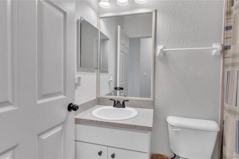 House in Tampa, Florida 3 bedrooms, 147.25 sq.m. № 2157820 - photo 20
