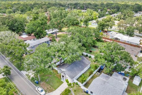 House in Tampa, Florida 3 bedrooms, 147.25 sq.m. № 2157820 - photo 27