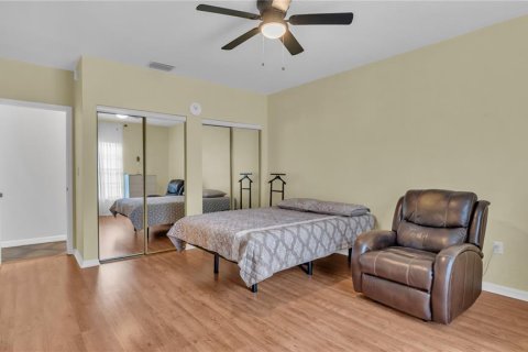 House in Tampa, Florida 3 bedrooms, 147.25 sq.m. № 2157820 - photo 13