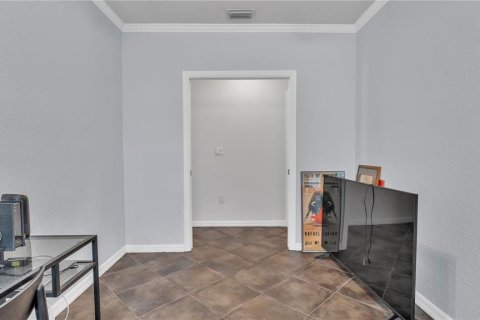 House in Tampa, Florida 3 bedrooms, 147.25 sq.m. № 2157820 - photo 11