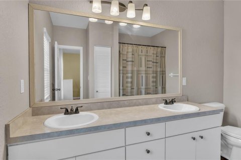 House in Tampa, Florida 3 bedrooms, 147.25 sq.m. № 2157820 - photo 14