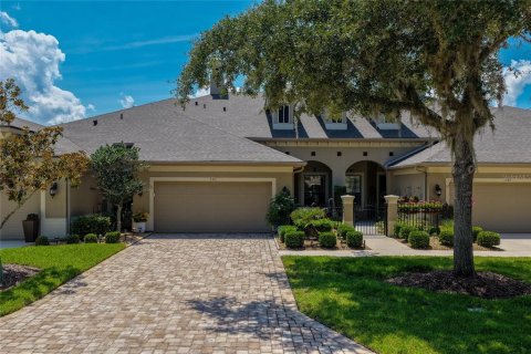 Townhouse in Ormond Beach, Florida 2 bedrooms, 202.62 sq.m. № 2157217