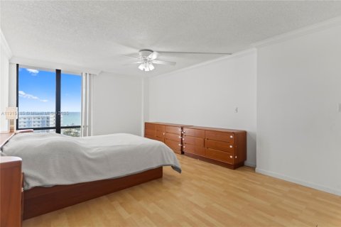 Купить кондоминиум в Холливуд, Флорида 2 спальни, 117.24м2, № 1971538 - фото 27