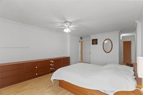 Купить кондоминиум в Холливуд, Флорида 2 спальни, 117.24м2, № 1971538 - фото 29