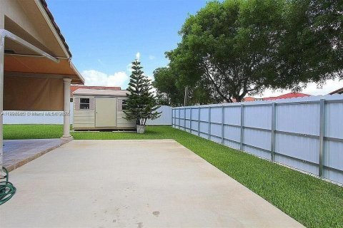 Casa en venta en Miami, Florida, 4 dormitorios, 163.51 m2 № 1953468 - foto 6