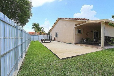 Casa en venta en Miami, Florida, 4 dormitorios, 163.51 m2 № 1953468 - foto 7