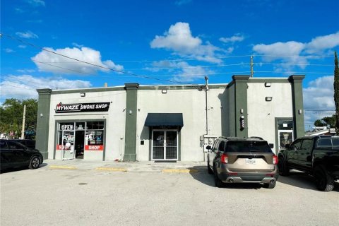 Propiedad comercial en alquiler en Orlando, Florida, 313.82 m2 № 1918859 - foto 4