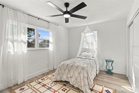 Villa ou maison à vendre à Seminole, Floride: 4 chambres, 155.52 m2 № 2426909 - photo 15
