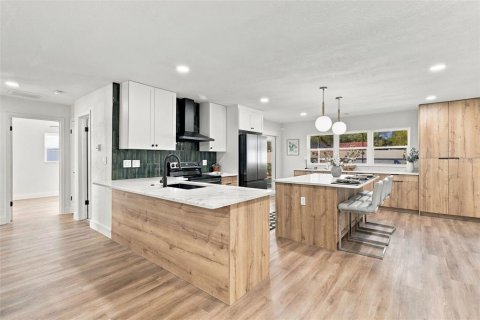 Villa ou maison à vendre à Seminole, Floride: 4 chambres, 155.52 m2 № 2426909 - photo 7