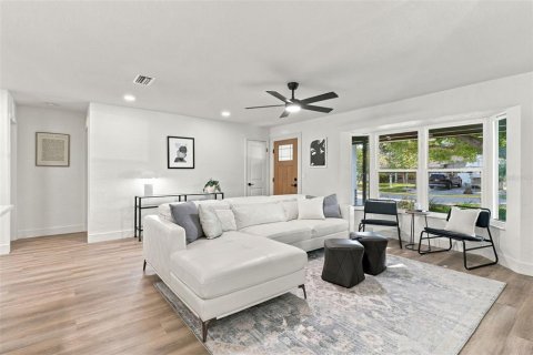 Villa ou maison à vendre à Seminole, Floride: 4 chambres, 155.52 m2 № 2426909 - photo 6