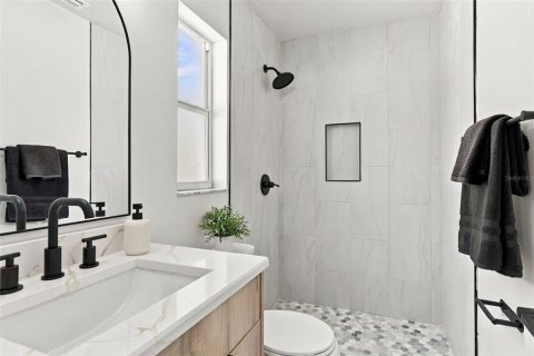 Villa ou maison à vendre à Seminole, Floride: 4 chambres, 155.52 m2 № 2426909 - photo 16