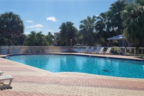 Condominio en alquiler en Miami, Florida, 1 dormitorio, 104.52 m2 № 2086161 - foto 16
