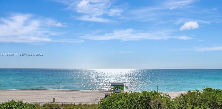 Кондоминиум с 2 спальнями в Майами-Бич, Флорида № 2056938