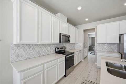 Villa ou maison à vendre à Clermont, Floride: 5 chambres, 325.9 m2 № 2110477 - photo 4